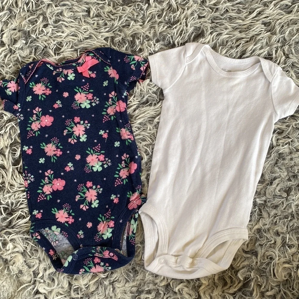 Baby Girl Short Sleeve Onesie Bundle Size 3-6 months